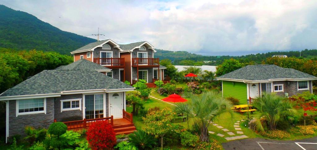 Jubilee Chalet Seogwipo Esterno foto